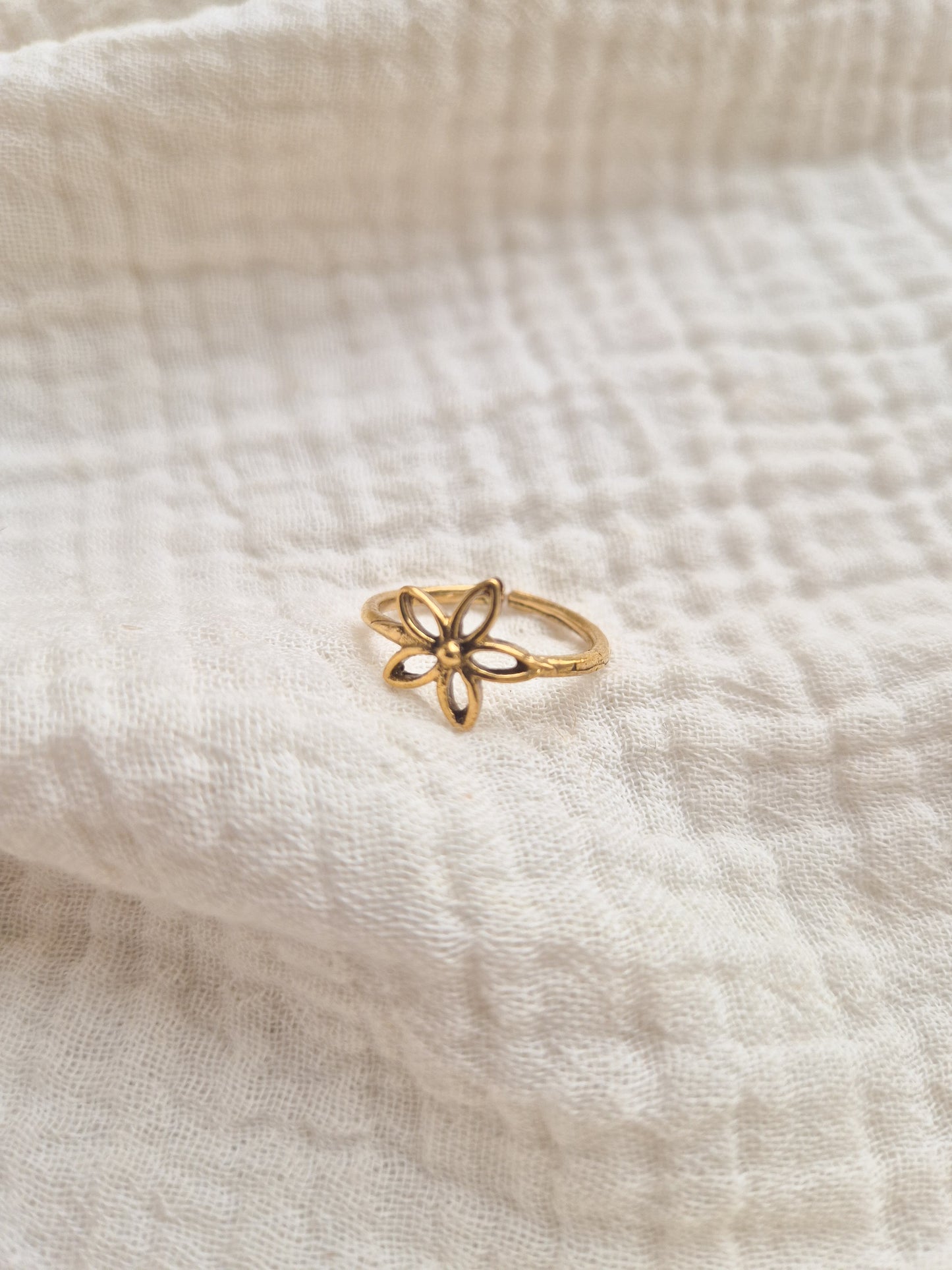 Phool brass ring