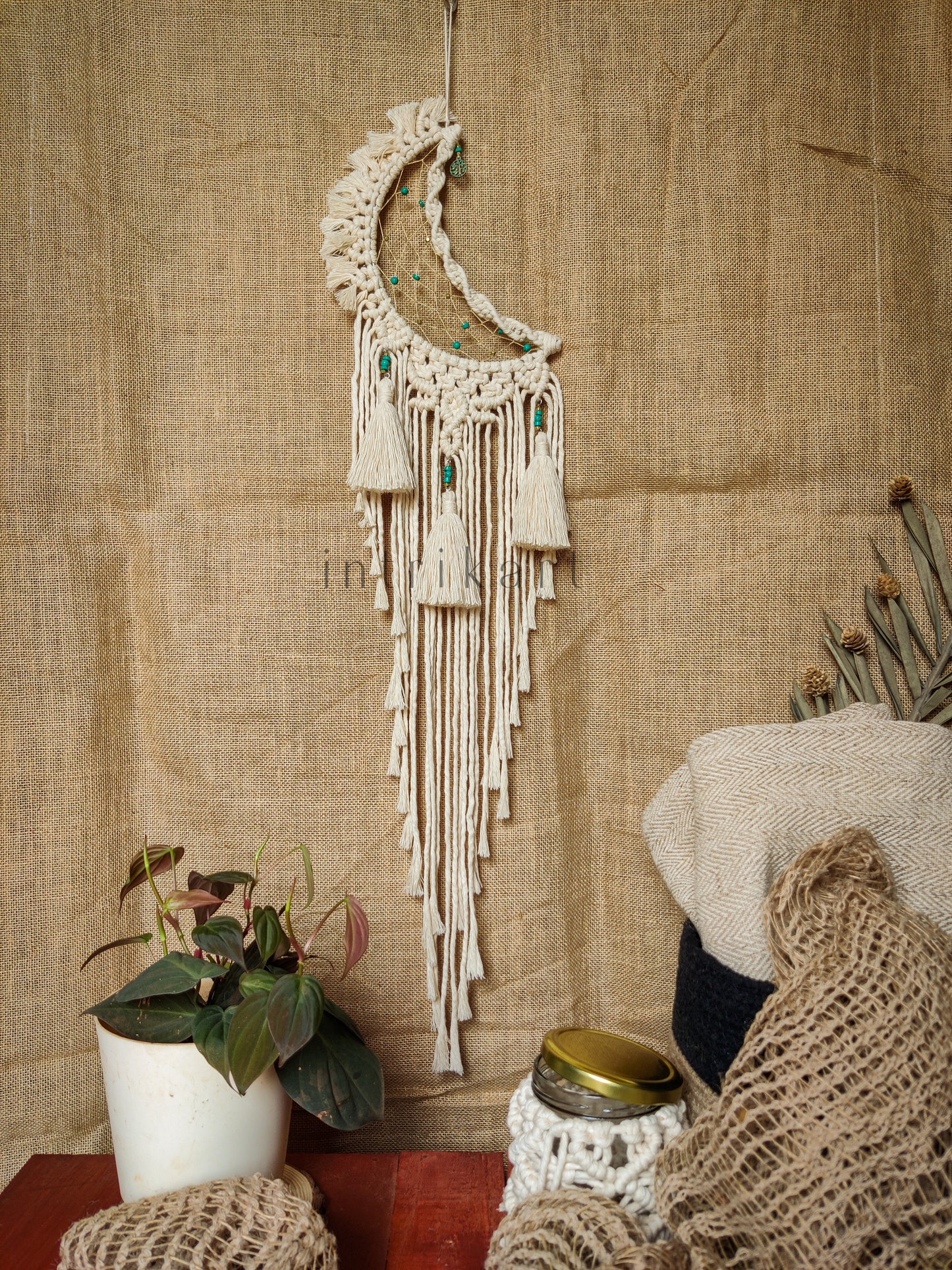 Offwhite turquoise macrame mooncatcher