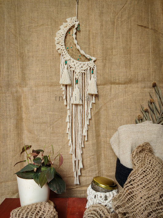 Offwhite turquoise macrame mooncatcher