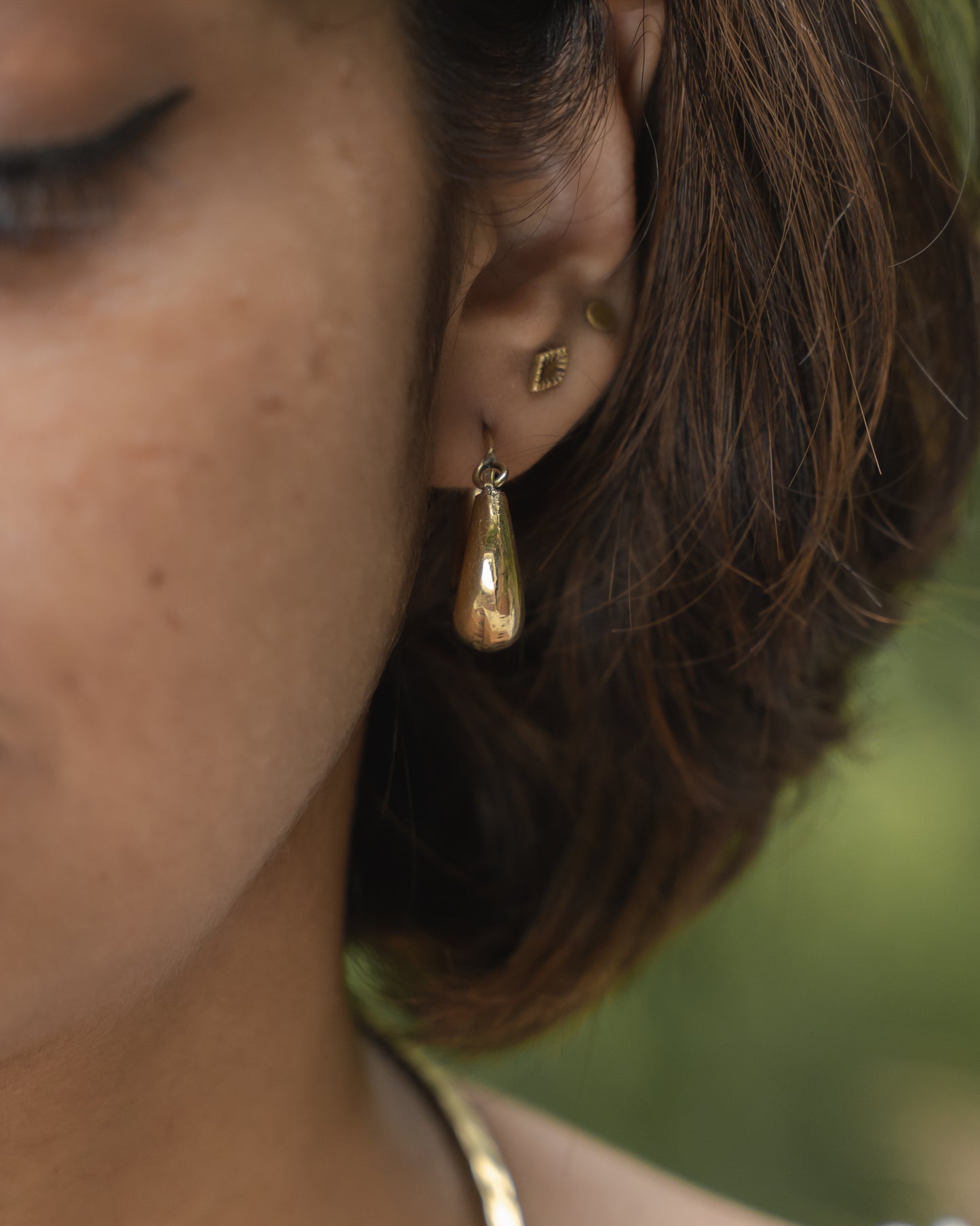 Serene classic plain brass hoops