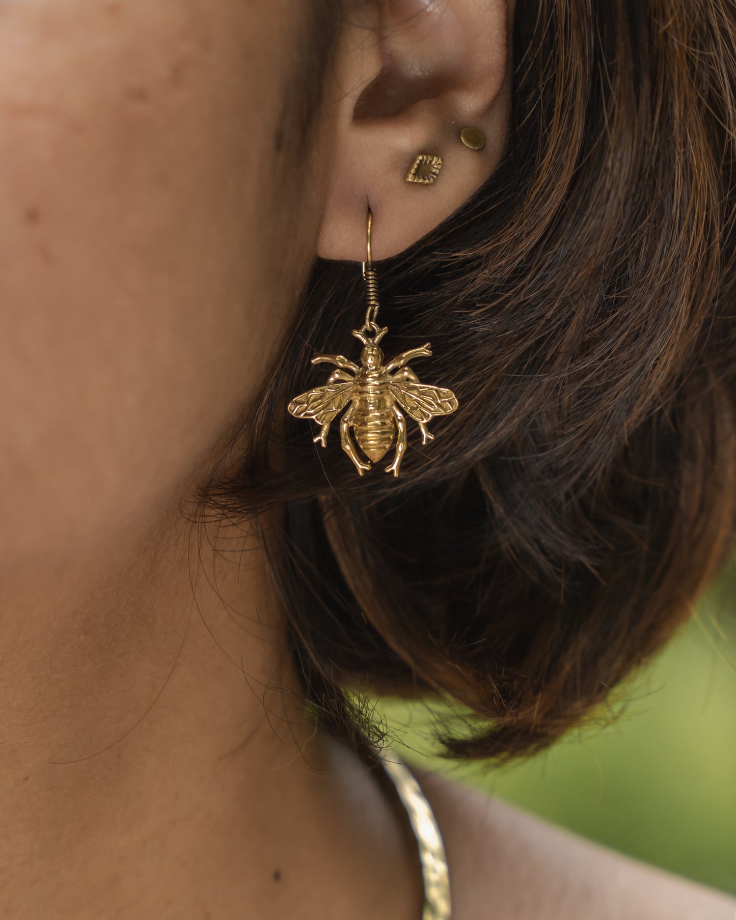 Buzz bee brass earrings