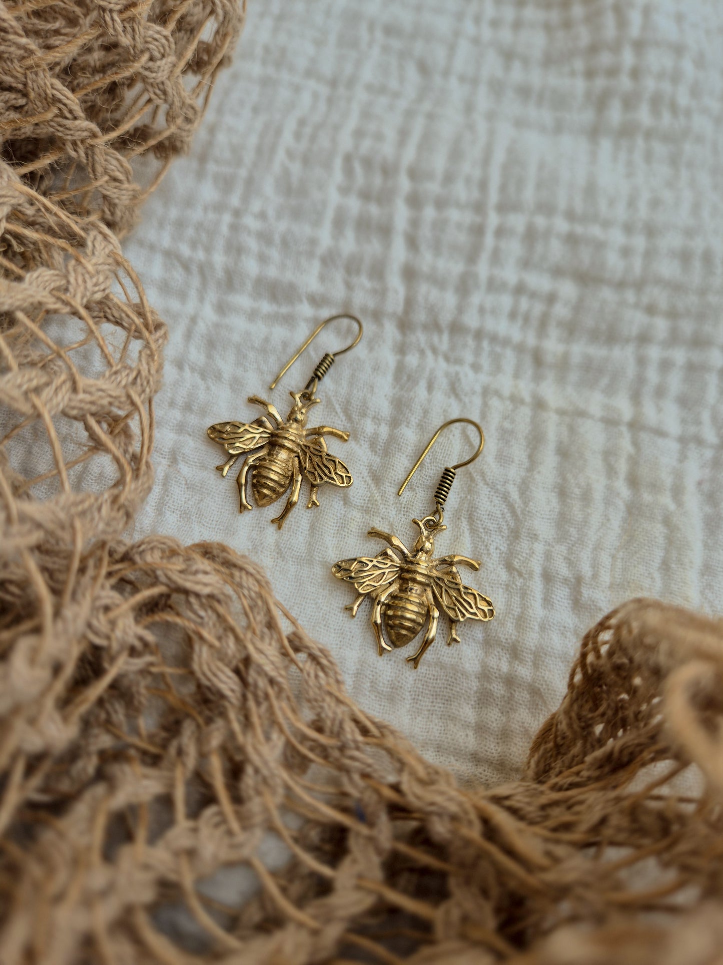 Buzz bee brass earrings