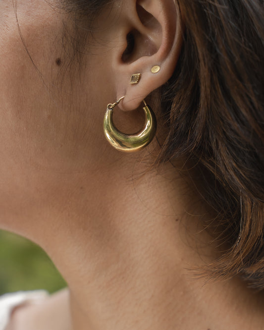 Serene classic plain brass hoops