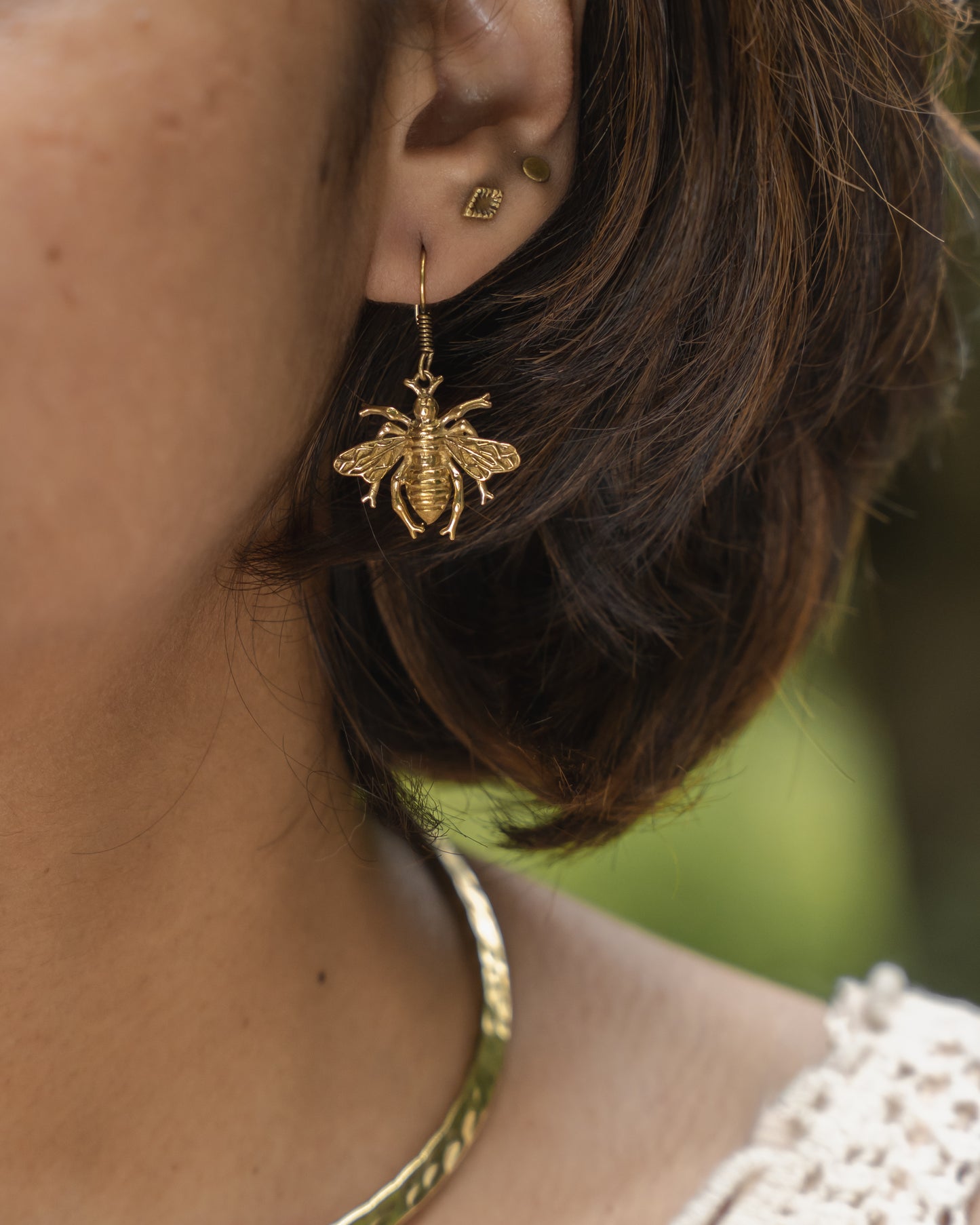 Buzz bee brass earrings