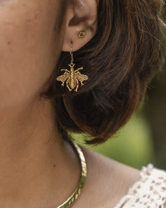 Buzz bee brass earrings