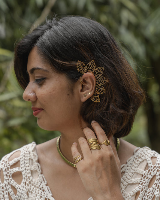 Vanilka leaf brass ear cuff